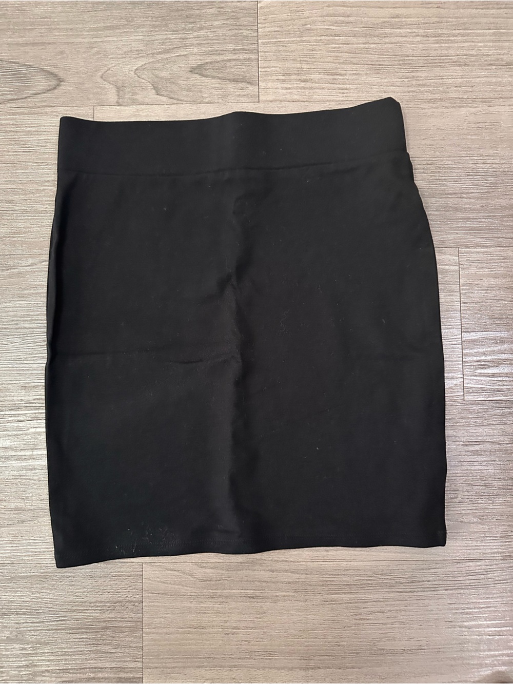 Essential Black Women's Pencil Skirt - Sleek Knit Design